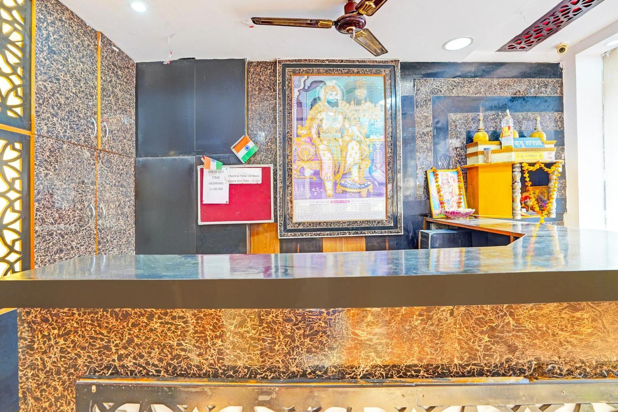 לקנאו Super Hotel O Charbagh Formerly Khalsa Inn מראה חיצוני תמונה